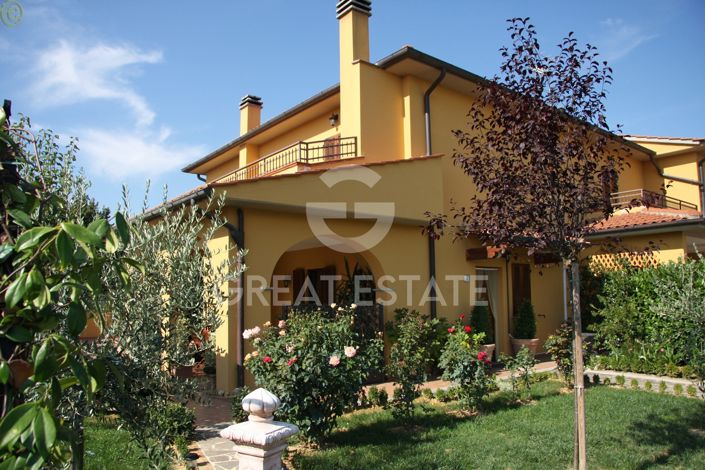 Image No.1-3 Bed Villa for sale