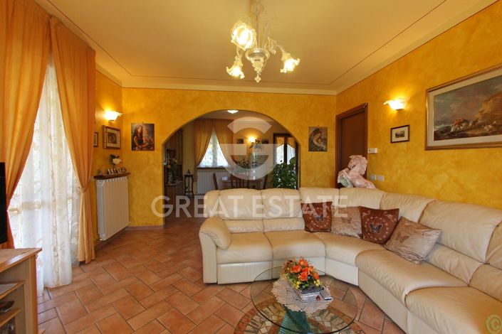 Image No.18-3 Bed Villa for sale