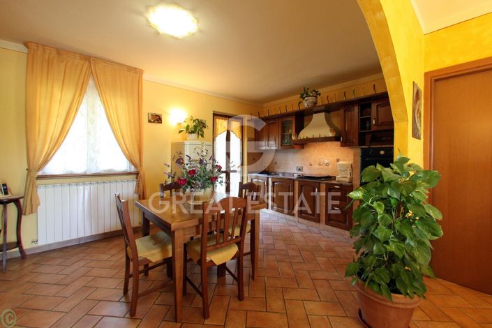 Image No.2-3 Bed Villa for sale