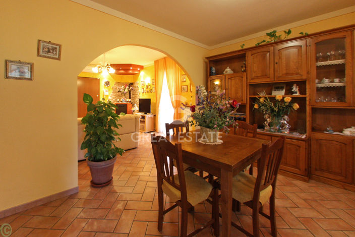 Image No.6-3 Bed Villa for sale