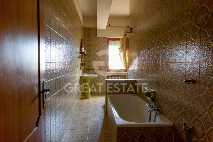 Image No.12-Villa de 4 chambres à vendre à Cetona