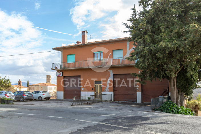 Image No.2-Villa de 4 chambres à vendre à Cetona