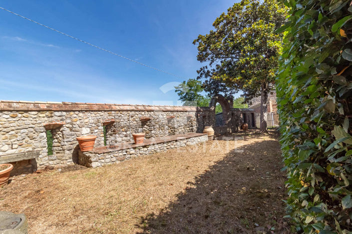 Image No.9-11 Bed Country House for sale