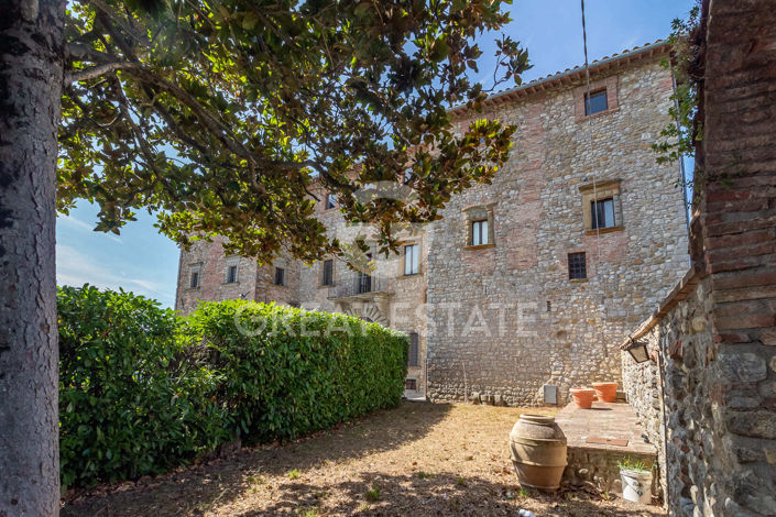 Image No.10-11 Bed Country House for sale