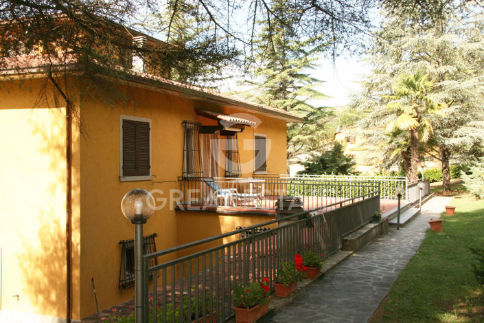 Image No.4-6 Bed Villa for sale