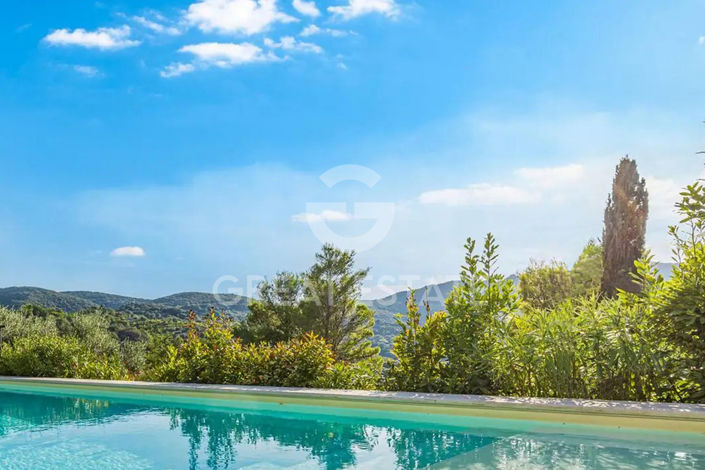 Image No.1-6 Bed Villa for sale