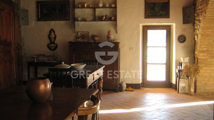 Image No.6-8 Bed Country House for sale