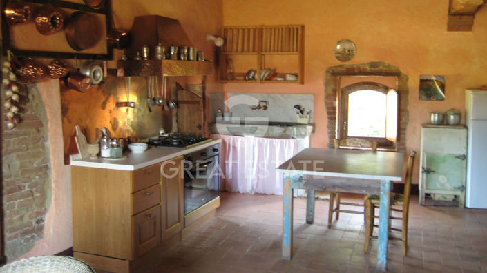 Image No.8-8 Bed Country House for sale