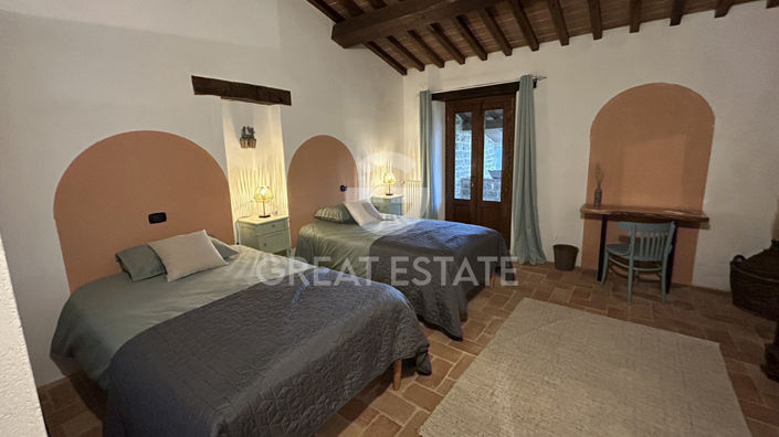 Image No.16-5 Bed Country House for sale