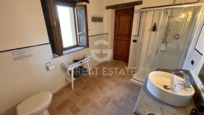 Image No.19-5 Bed Country House for sale