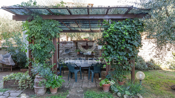 Image No.11-3 Bed Country House for sale