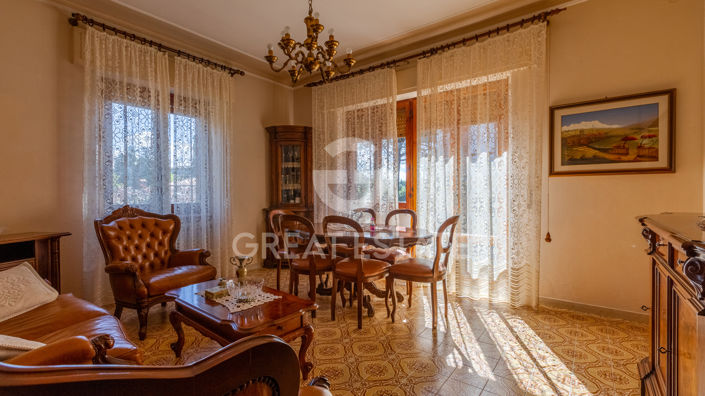 Image No.18-3 Bed Country House for sale