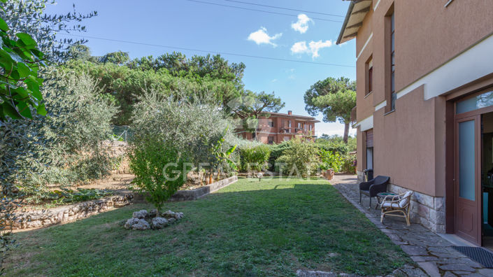 Image No.7-3 Bed Country House for sale