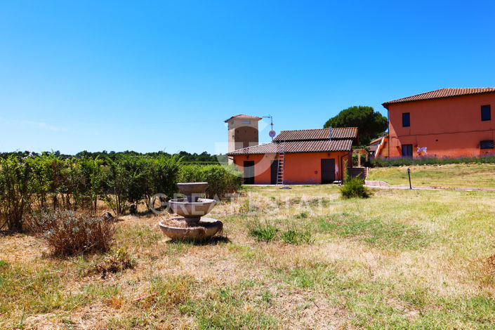 Image No.11-20 Bed Country House for sale