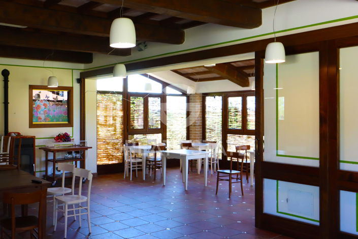 Image No.2-20 Bed Country House for sale