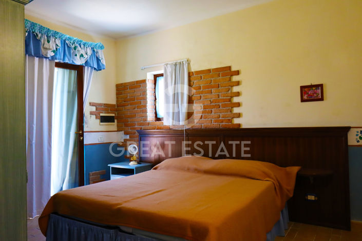 Image No.28-20 Bed Country House for sale