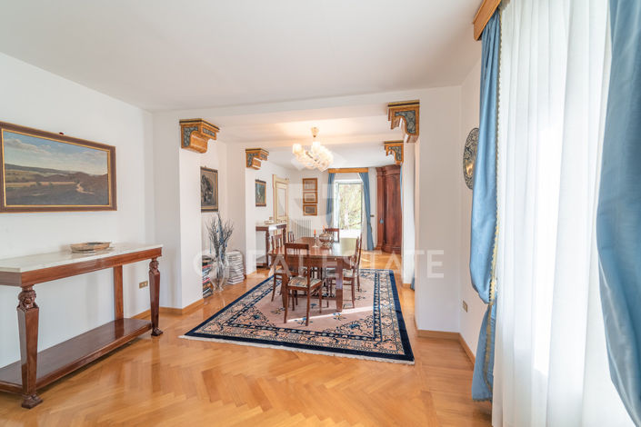 Image No.13-11 Bed Villa for sale