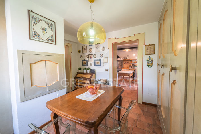 Image No.15-11 Bed Villa for sale