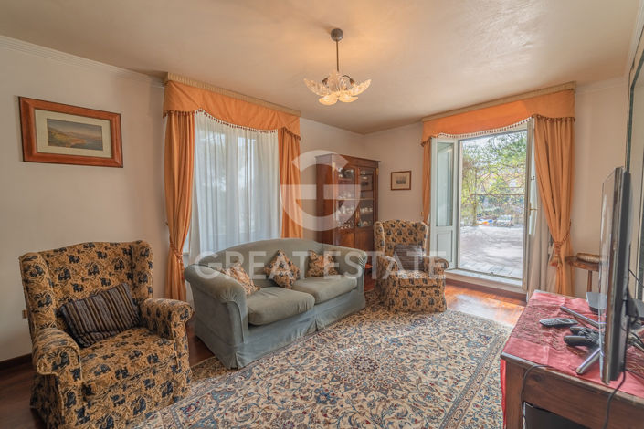 Image No.16-11 Bed Villa for sale