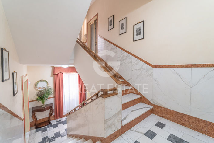 Image No.19-11 Bed Villa for sale