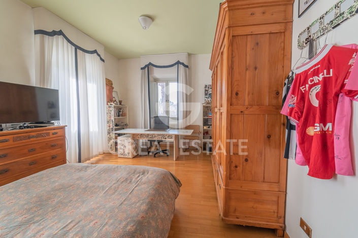 Image No.25-11 Bed Villa for sale