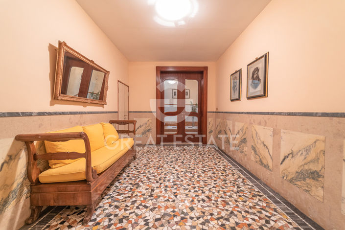 Image No.28-11 Bed Villa for sale