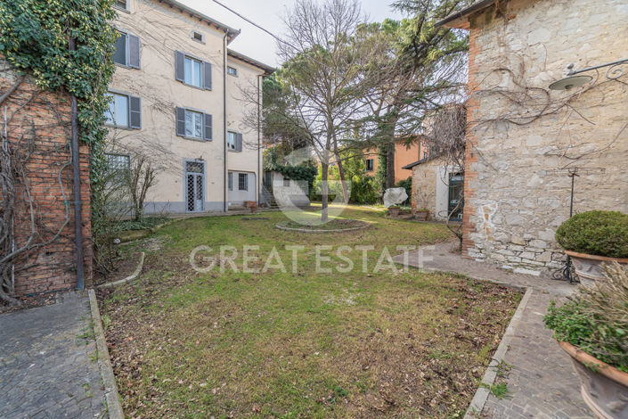 Image No.44-11 Bed Villa for sale