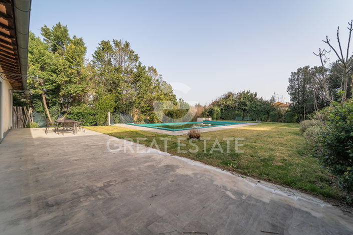 Image No.49-11 Bed Villa for sale