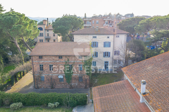 Image No.7-11 Bed Villa for sale