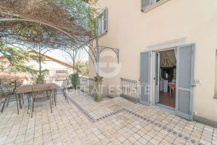 Image No.9-11 Bed Villa for sale