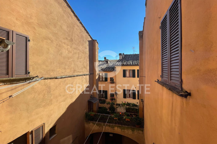 Image No.3-5 Bed Property for sale