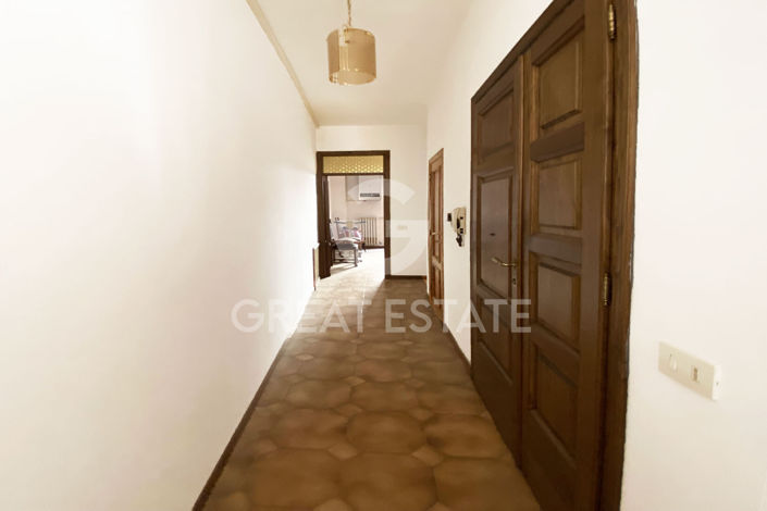 Image No.12-2 Bed Property for sale