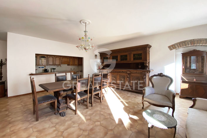 Image No.7-2 Bed Property for sale