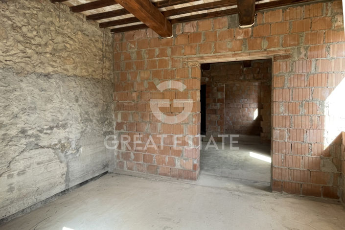 Image No.13-4 Bed Country House for sale