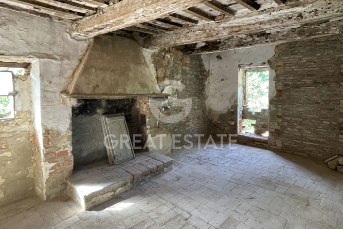 Image No.2-4 Bed Country House for sale