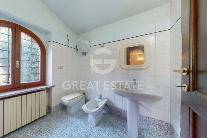 Image No.34-Maison de campagne de 5 chambres à vendre à Perugia