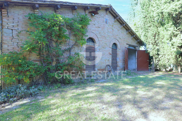 Image No.7-Maison de campagne de 5 chambres à vendre à Perugia
