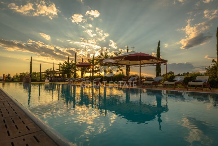 Image No.56-4 Bed Villa for sale