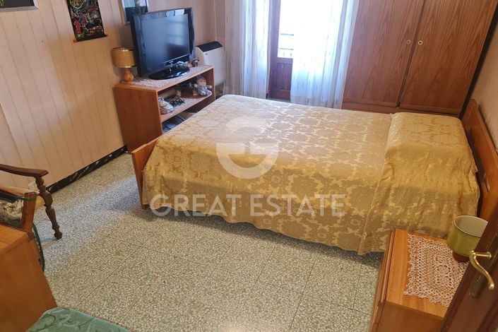 Image No.16-Propriété de 4 chambres à vendre à Ficulle