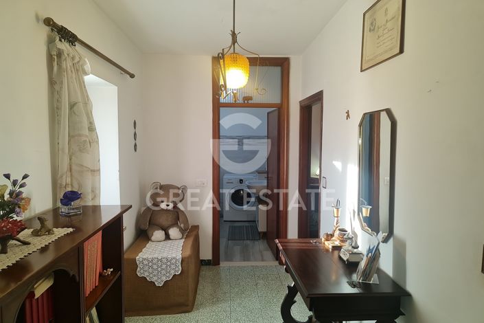 Image No.19-4 Bed Property for sale