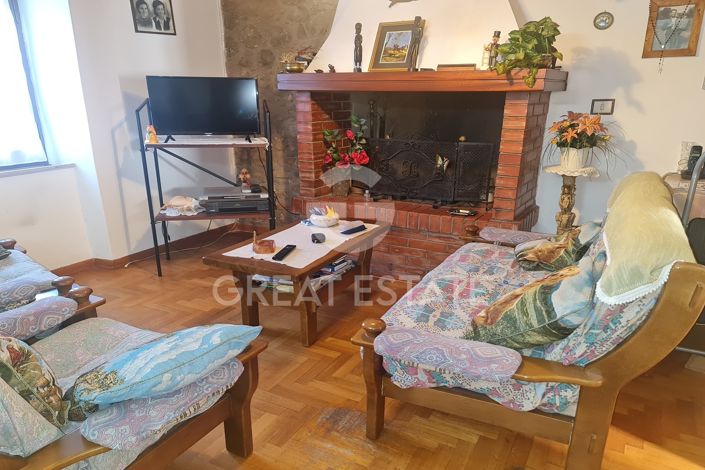 Image No.2-Propriété de 4 chambres à vendre à Ficulle
