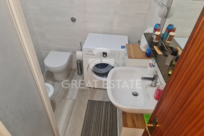 Image No.20-4 Bed Property for sale