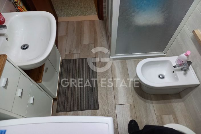 Image No.21-4 Bed Property for sale