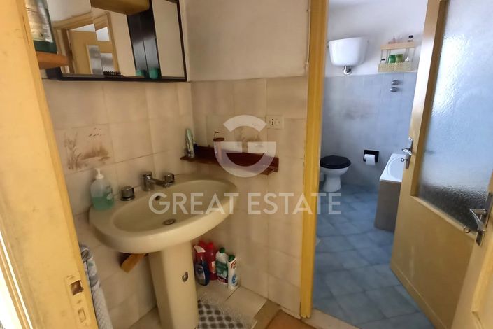 Image No.22-4 Bed Property for sale