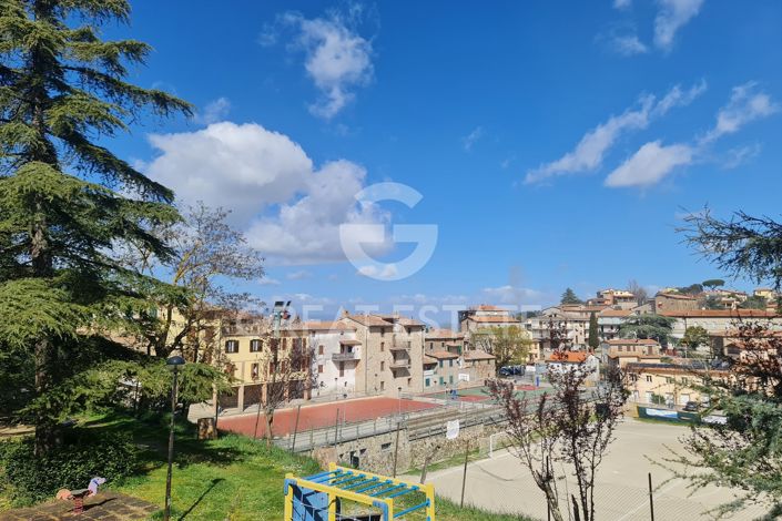 Image No.32-4 Bed Property for sale