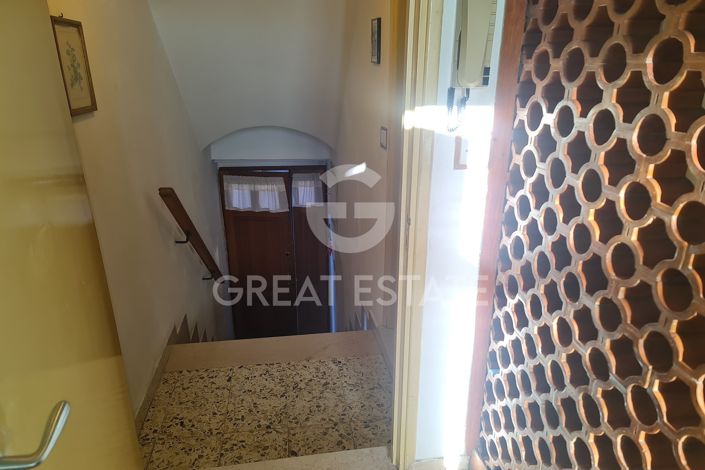 Image No.41-4 Bed Property for sale