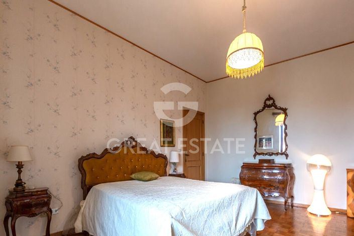 Image No.11-Propriété de 4 chambres à vendre à Ficulle