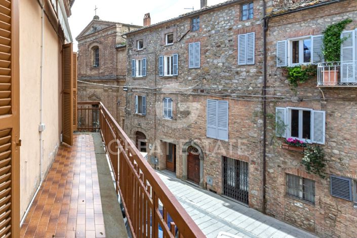 Image No.24-Propriété de 4 chambres à vendre à Ficulle