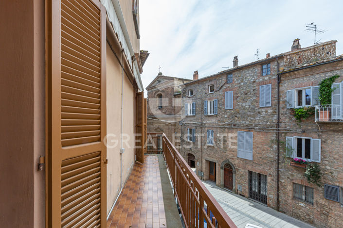 Image No.4-Propriété de 4 chambres à vendre à Ficulle