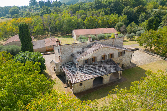Image No.17-Maison de campagne de 10 chambres à vendre à Sarteano